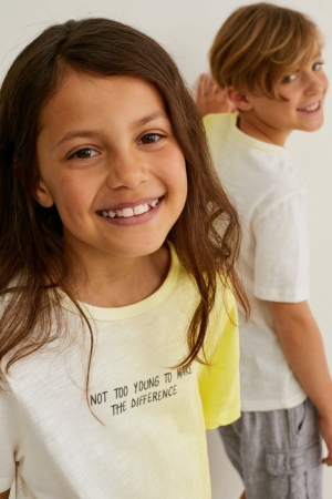 C&A Sleeve Genderneutral T-shirts Geel | JRV-408721